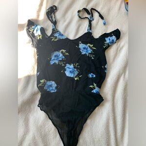 Kendall and Kylie cold shoulder, summer floral bodysuit Size Medium